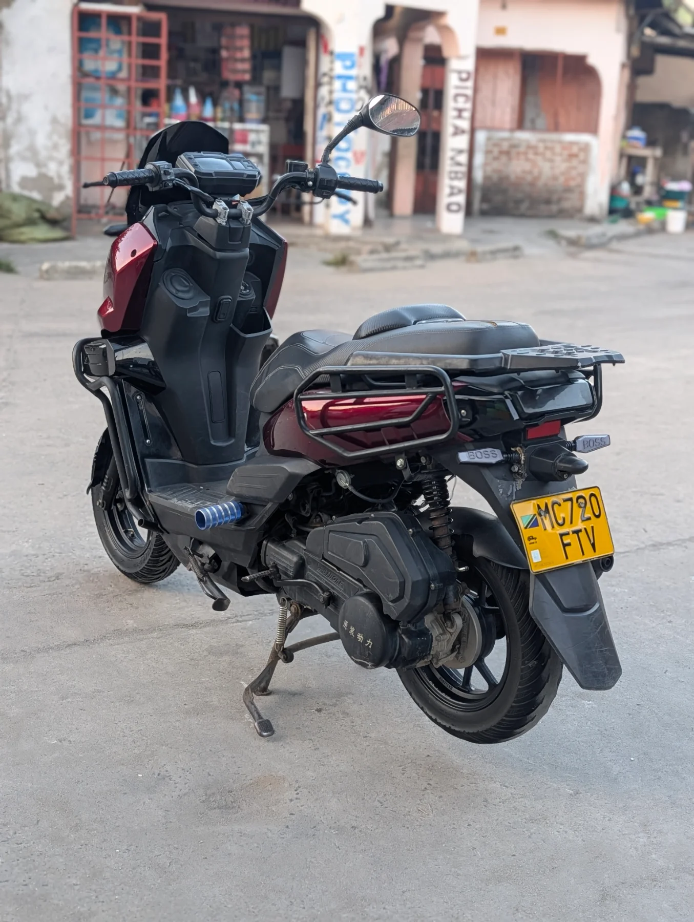 Tank 2 Urban Scooter 150 — Black — photo 5