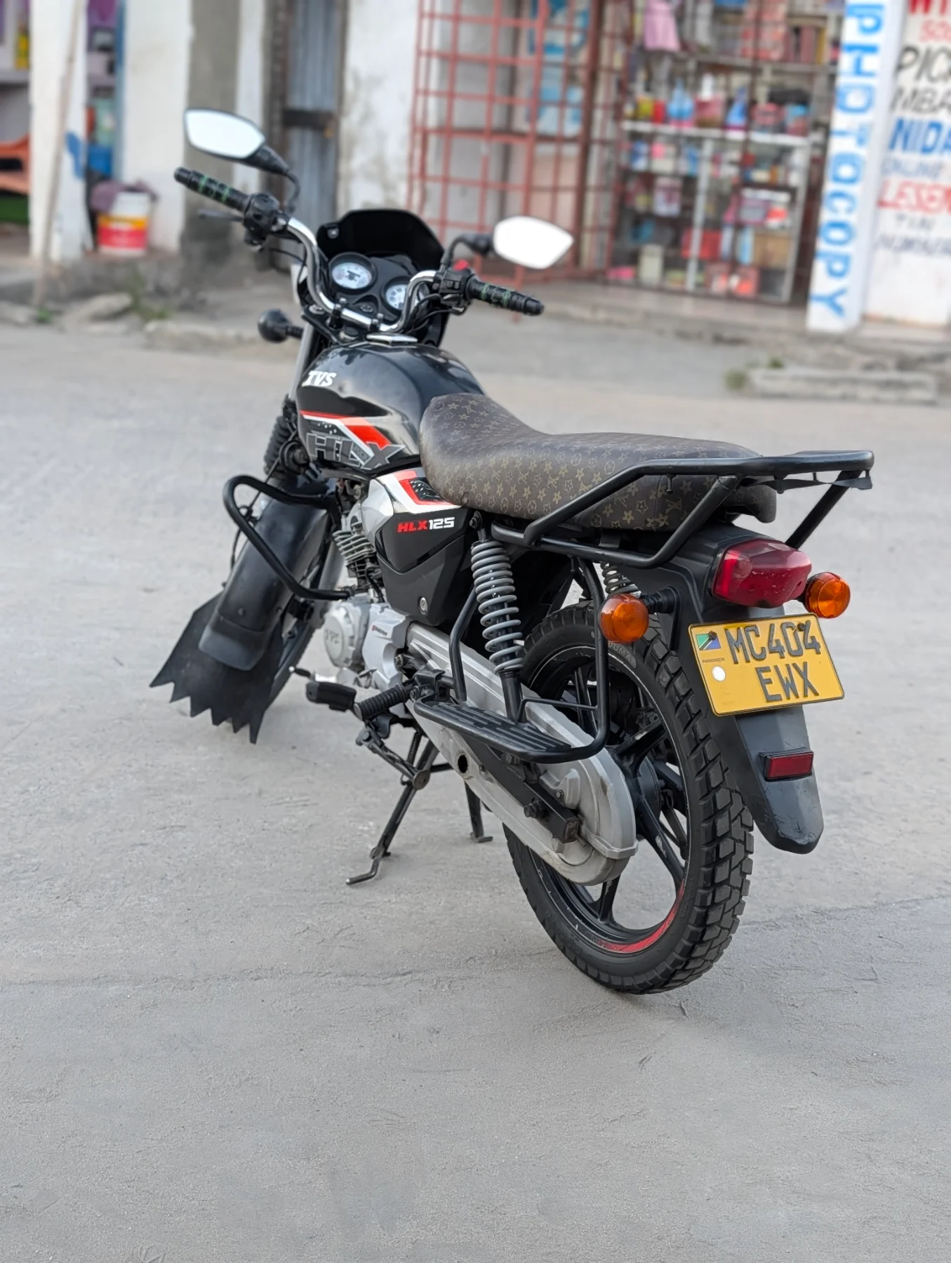 TVS 125 — photo 2