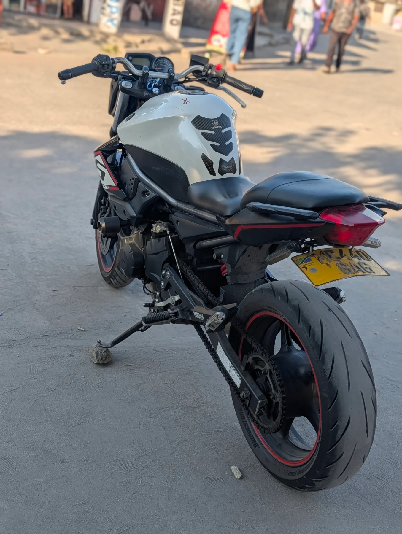 YAMAHA XJ — photo 10