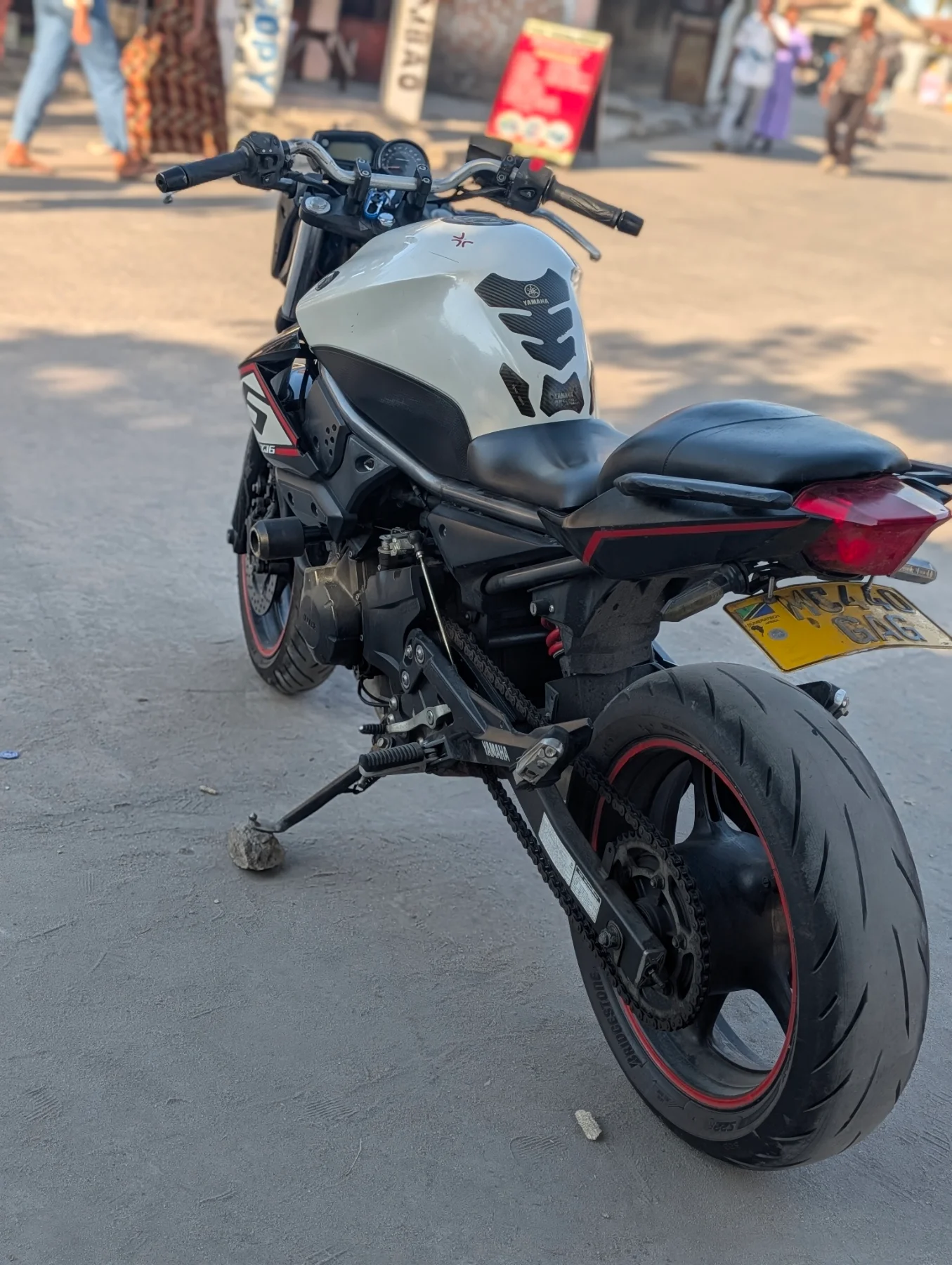 YAMAHA XJ — photo 11