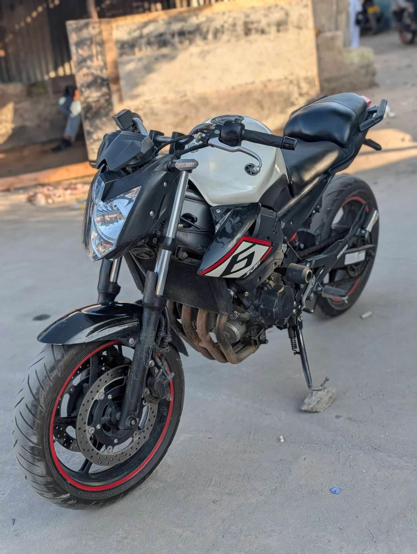YAMAHA XJ — photo 3