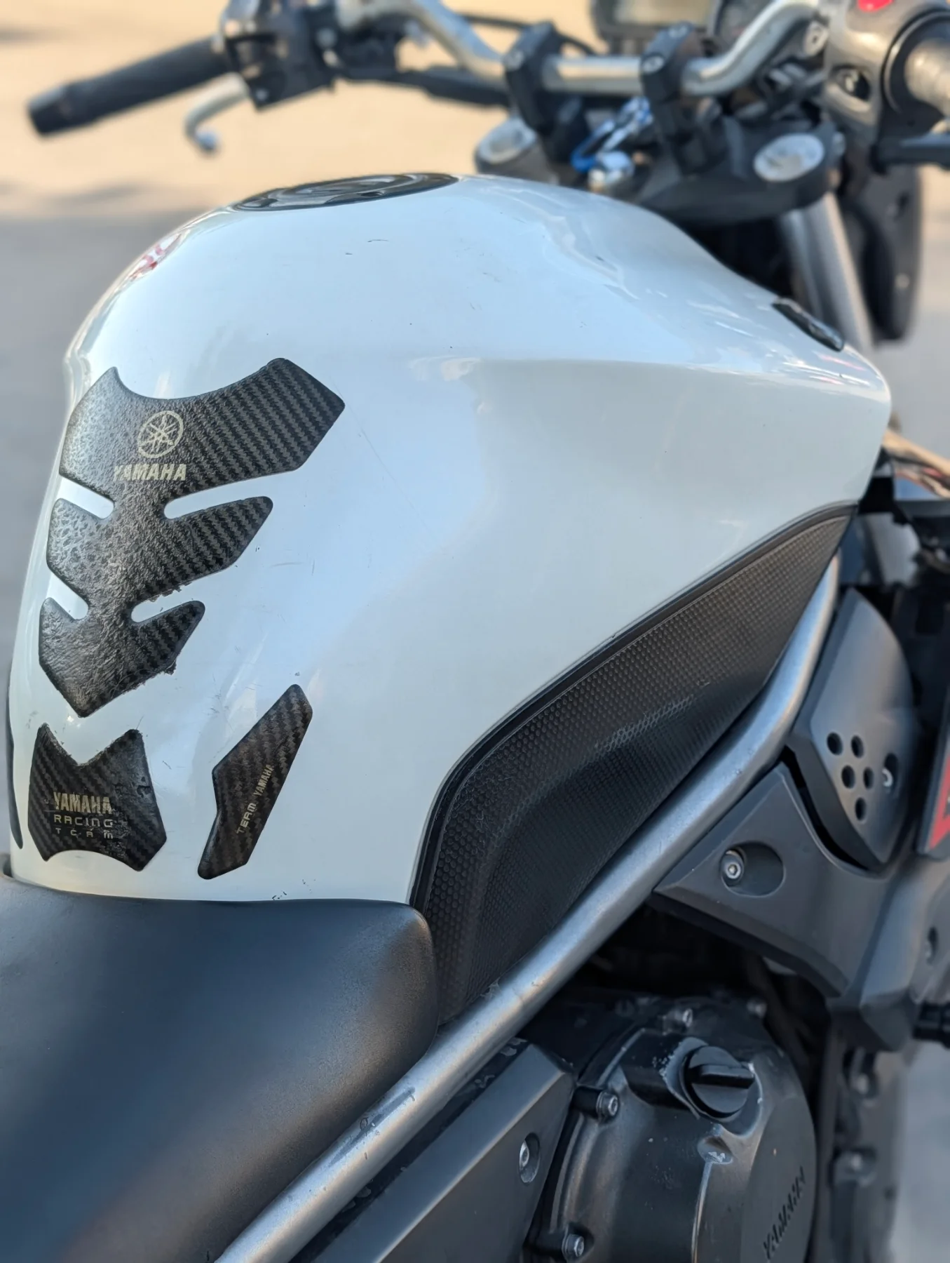 YAMAHA XJ — photo 13